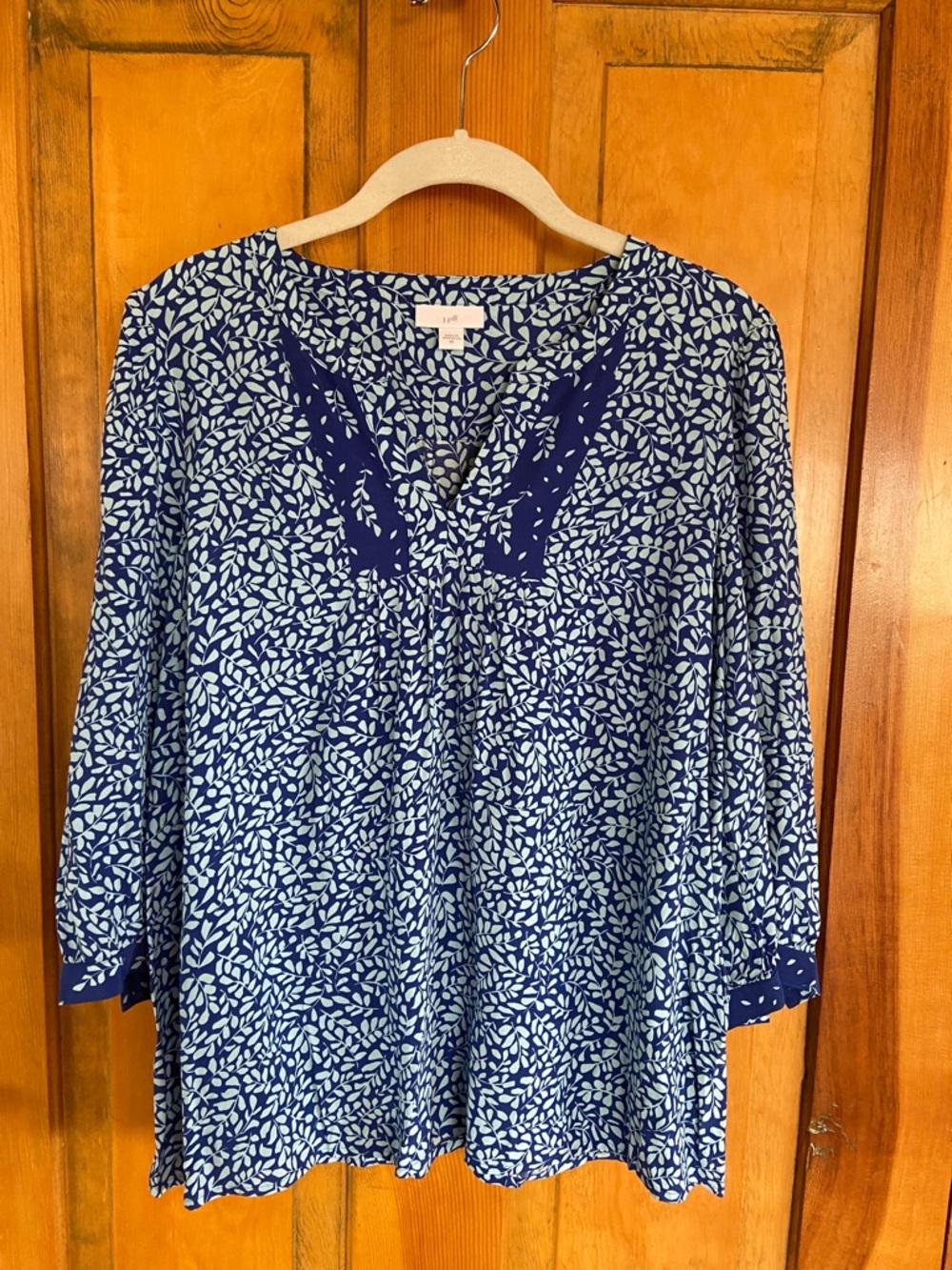 J. Jill Navy Tunic with Light Blue Leaf Print and Embroidered V-Neck